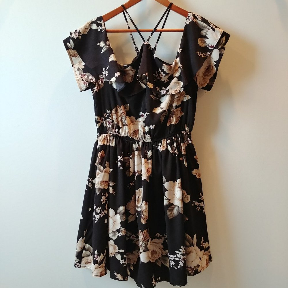 Juniors Dress, Black floral pattern, Size Medium